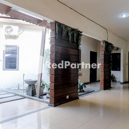 Cherry Pink Hotel Medan Mitra Reddoorz Esterno foto