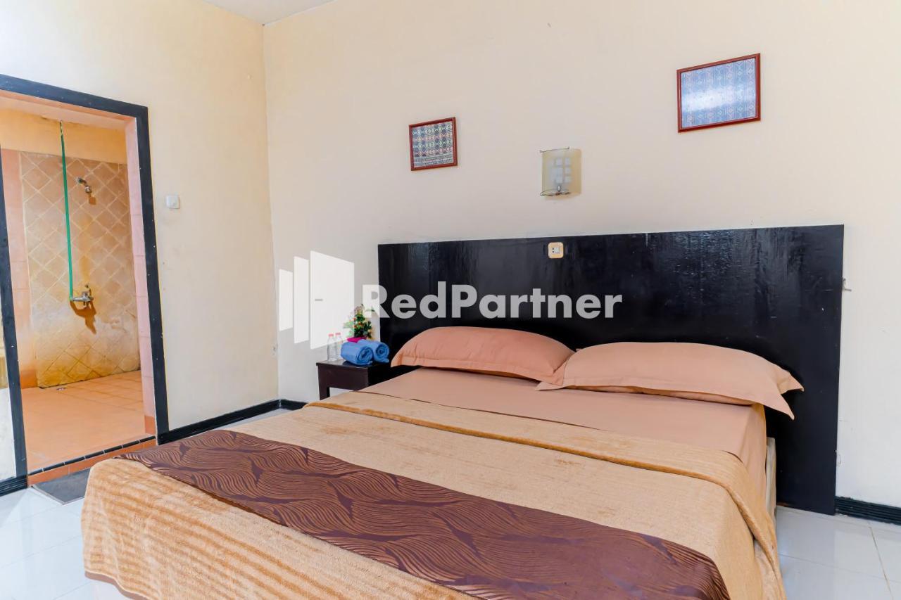 Cherry Pink Hotel Medan Mitra Reddoorz Esterno foto