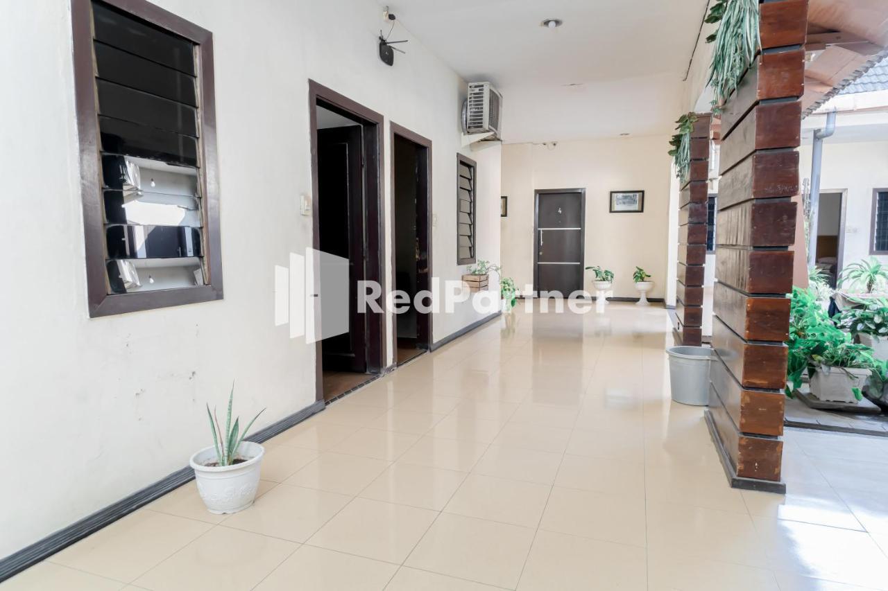 Cherry Pink Hotel Medan Mitra Reddoorz Esterno foto